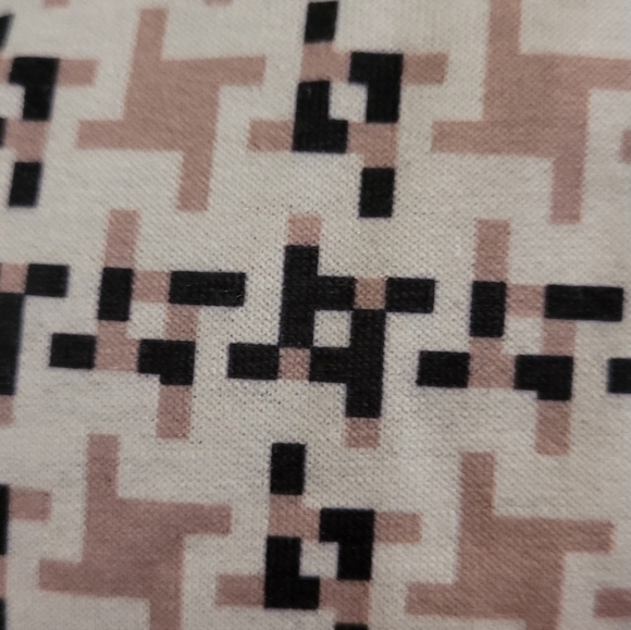 STYLISH MINI DRESS, Long Sleeve, Geometric Pattern, Crossover Neckline, Size Sm - Picture 6 of 10